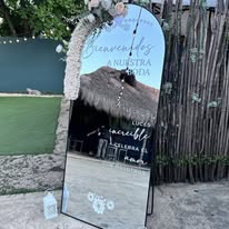 Espejo de bienvenida para evento